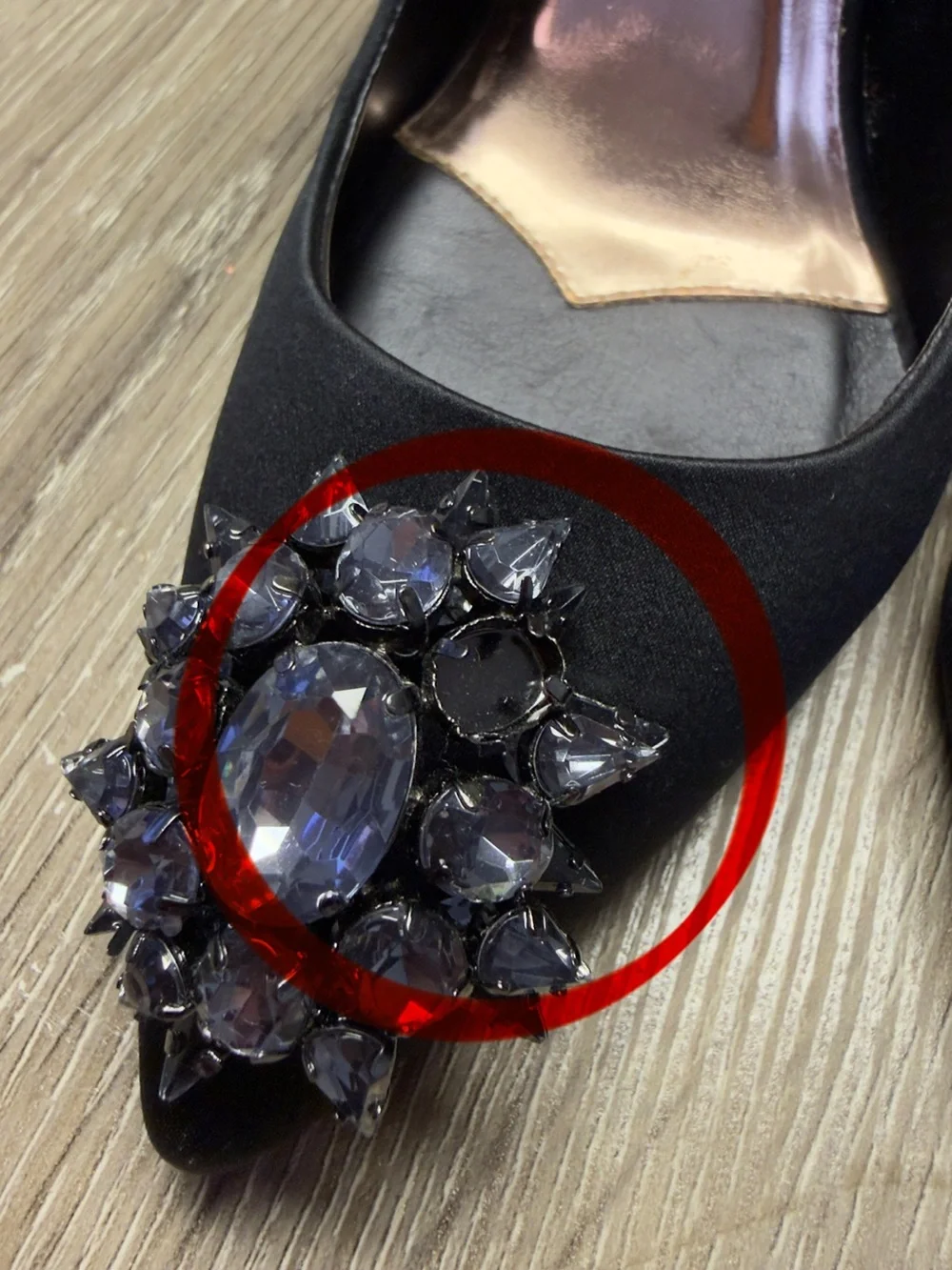 Ted Baker Brydien Black Satin Crystal Brooch Embellished Pumps Heels Size 37.5